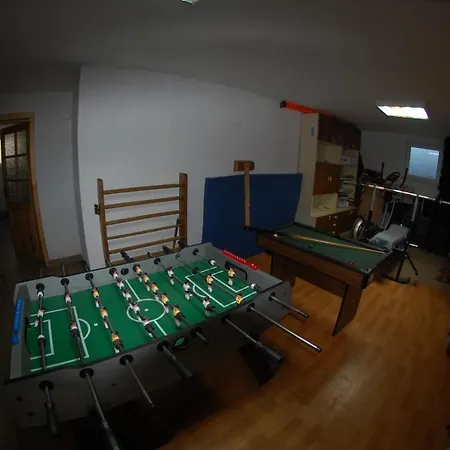 بيت خشبي Tenis Pod Sosnami