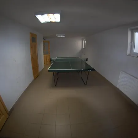 Tenis Pod Sosnami Lodge *