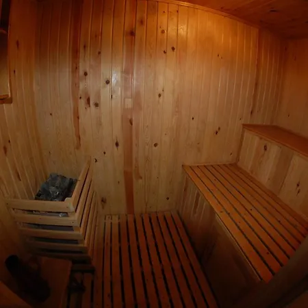 Tenis Pod Sosnami Lodge Osieczow